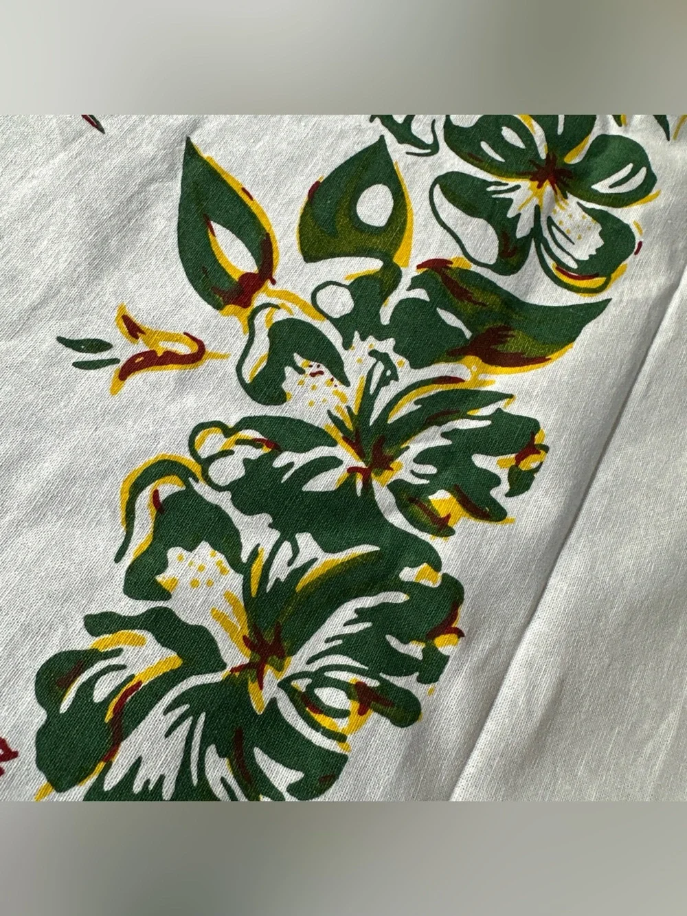 Red & White Kitchen Co Hawaii Map Tablecloth 52